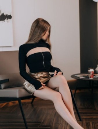 Девушка массажистка Ольга, салон Ольга 